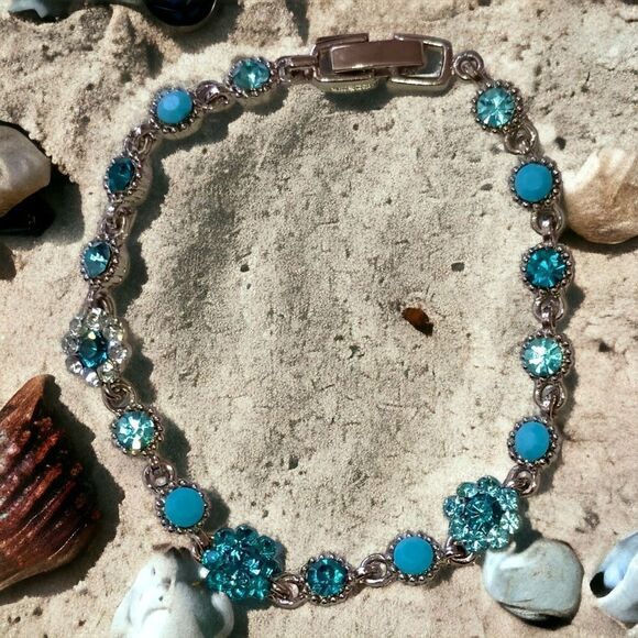 Aqua Blue Rhinestone Link Bracelet Faux Turquoise Silver Tone Coastal Beachy - Picture 14 of 16